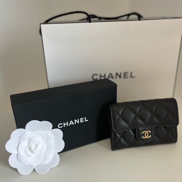 Chanel quilted card holder wallet - Picture 4 of 5